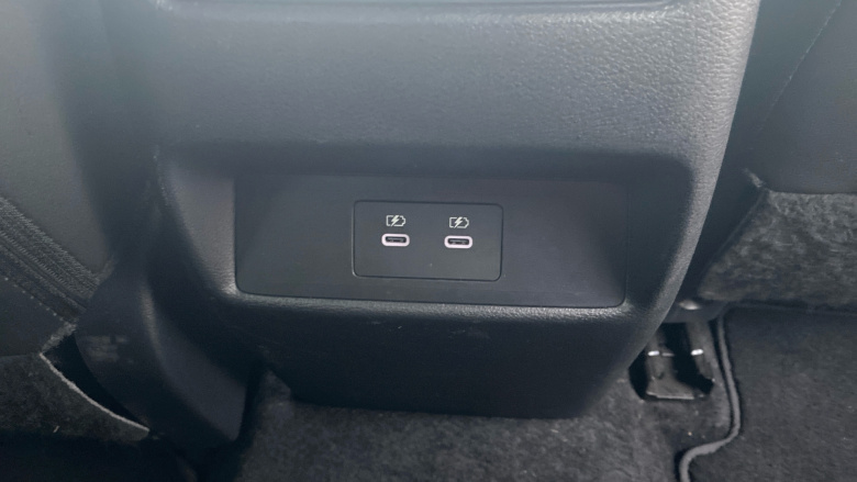 Nissan Qashqai 1.3 DiG-T MH 158 N-Connecta 5dr Petrol Hatchback